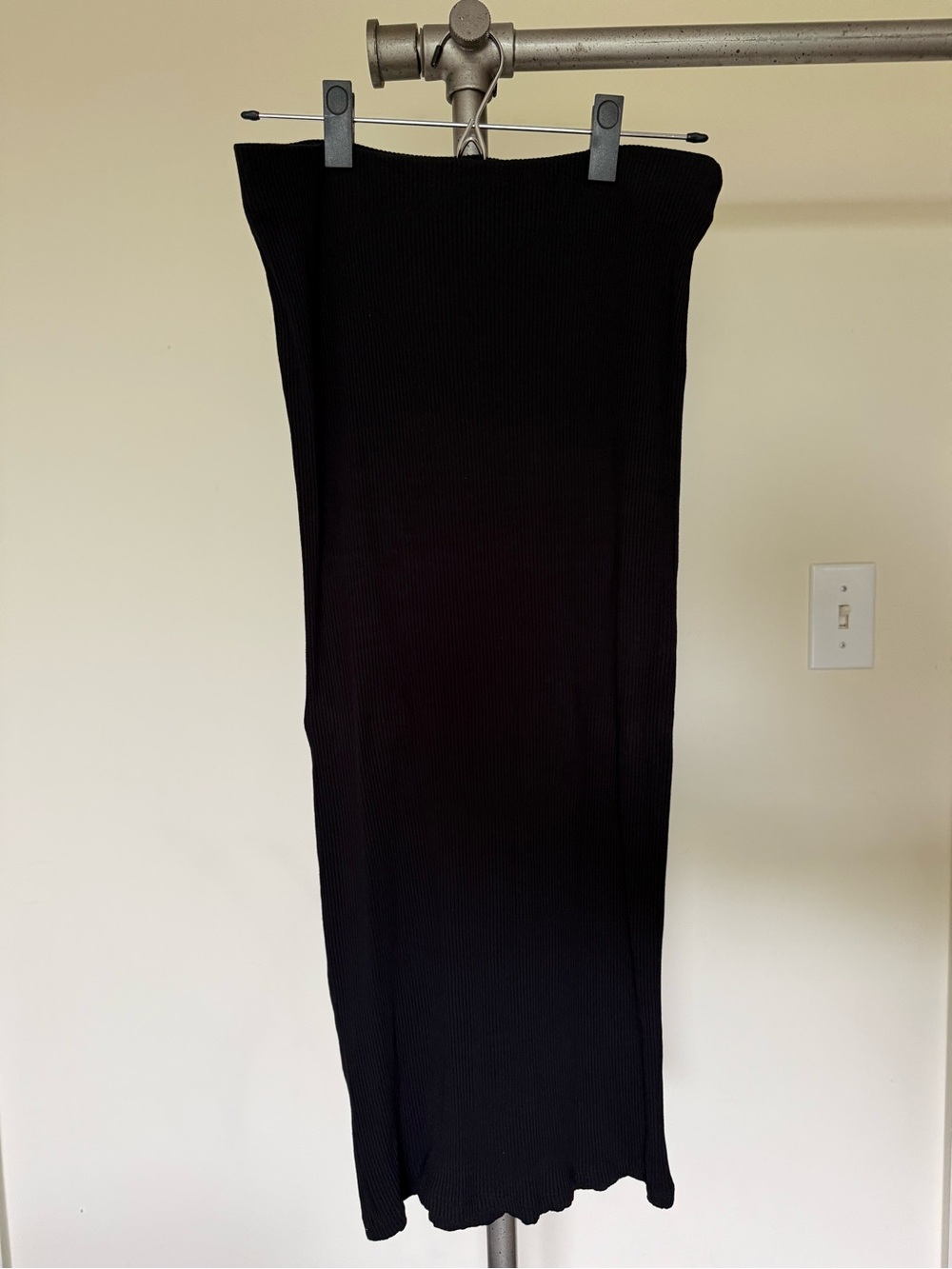 H&M Black Ribbed Maxi Skirt